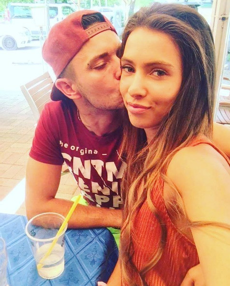 fekete ivett es baratja insta