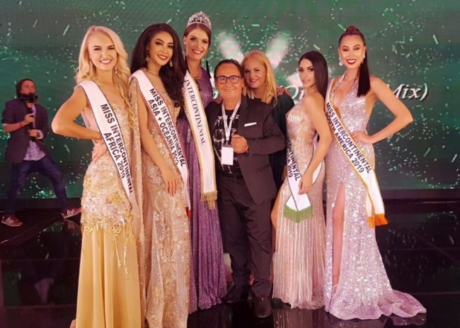 Fásy Ádám és Fásy Zsüliett a TOp5 társaságában